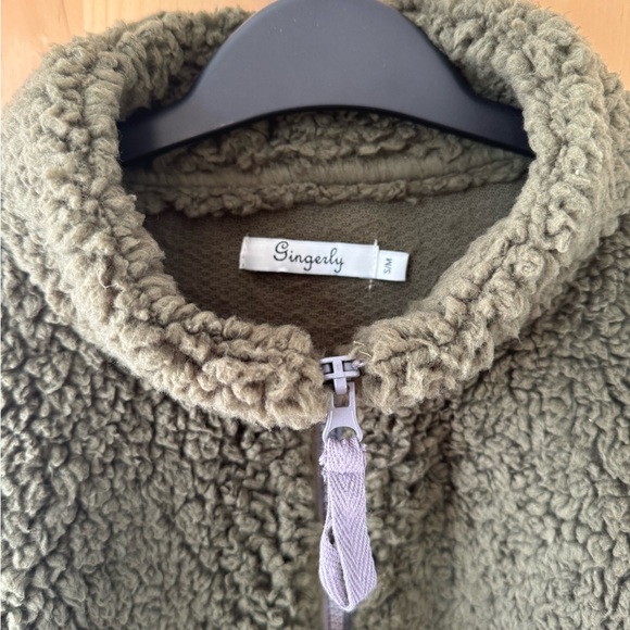 Sherpa 1/4 zip pullover sweater, size s/m - Picture 2 of 3